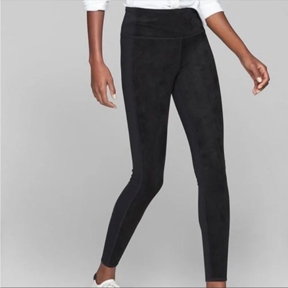 Athleta Black Suede Strut Tight Leggings size Medium